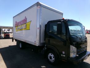 2020 Isuzu NPR Box Truck with lift Photo 2