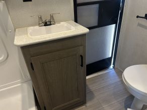 2020 Keystone Hideout Triple Bunkhouse 5th Wheel Photo 6