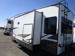 2021 Forest River 5th Wheel Rockwood Ultra-lite Photo 3