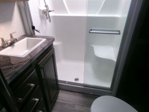 2021 Keystone 5th Wheel Voltage 3551 Toy Hauler Photo 5