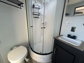 2022 Keystone Springdale Travel Trailer Photo 6