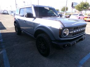 2024 Ford Bronco Photo 2