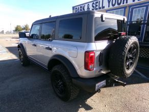 2024 Ford Bronco Photo 3