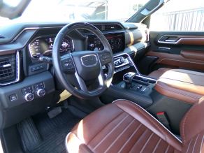 2024 GMC Sierra 1500 Denali Ultimate 4X4 Diesel Crew Cab Truck Photo 4