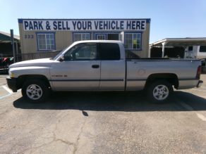 1997 Dodge Ram short bed 1500 Extended Cab SLT