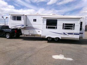2002 Holiday Rambler Alumascape 5th Wheel  32'