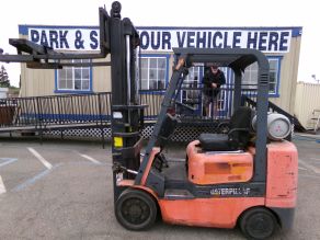 2003 Caterpillar Fork lift 5000lbs