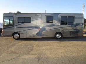 2004 Winnebago Vectra Class A Diesel Pusher