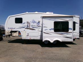 2007 Forest River WildCat 5th Wheel  27'
