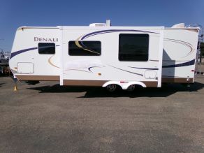2009 Dutchman 26-FB-DSL Denali Travel Trailer  26'
