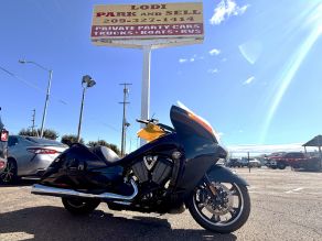 2011 Victory Vision 8 Ball Touring Cruiser Motorcycle