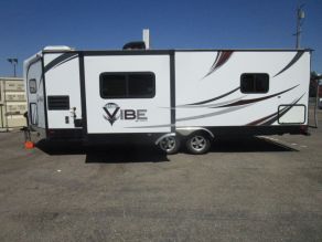 2014 Forest River Travel Trailer Vibe 826VFK