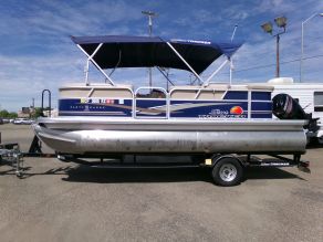 2014 Sun Tracker Party Barge 20  20'
