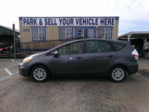 2014 Toyota Prius v Hybrid Wagon