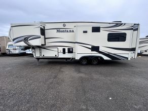 2015 Montana 3100RL Fifth Wheel