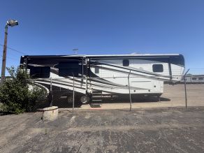 2016 Heartland Landmark 365  Fifth Wheel Trailer  42'