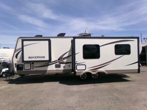 2016 Rockwood Ultra Lite 2604 WS Sapphire Edition