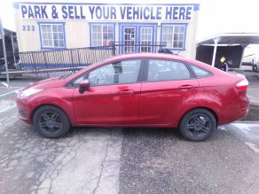 2017 Ford Fiesta SE Photo 1