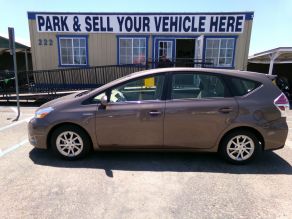 2017 Toyota Prius V Hybrid Wagon