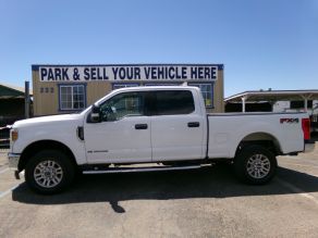 2019 Ford F250 XLT Super Duty Crew Cab 4X4 Diesel Truck